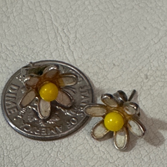 Vintage White “Daisy” Earrings-Post Style - Picture 8 of 10